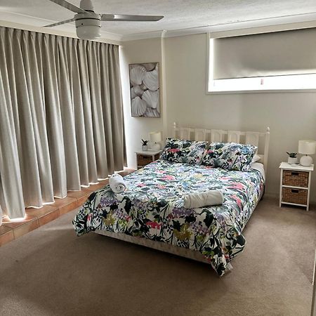 Queensleigh Holiday Apartments Броудбийч Екстериор снимка