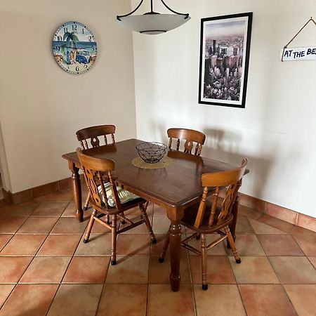 Queensleigh Holiday Apartments Броудбийч Екстериор снимка