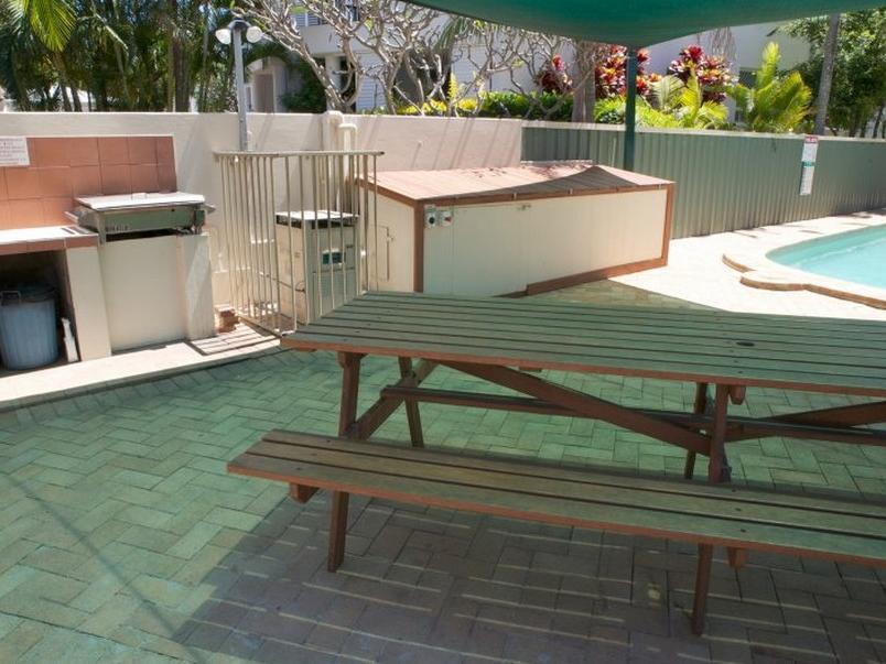 Queensleigh Holiday Apartments Броудбийч Екстериор снимка