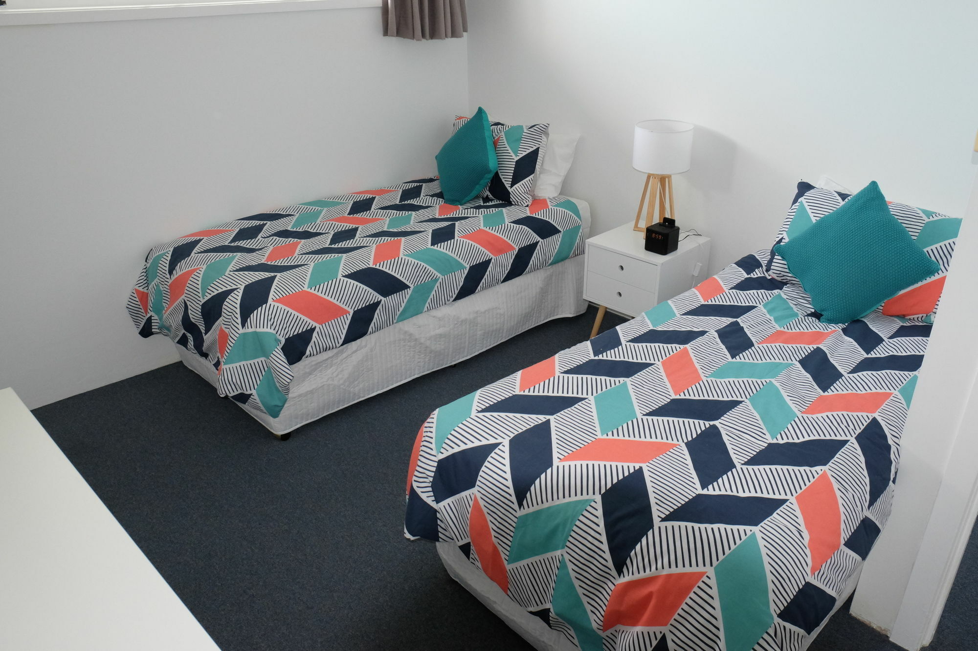 Queensleigh Holiday Apartments Броудбийч Екстериор снимка
