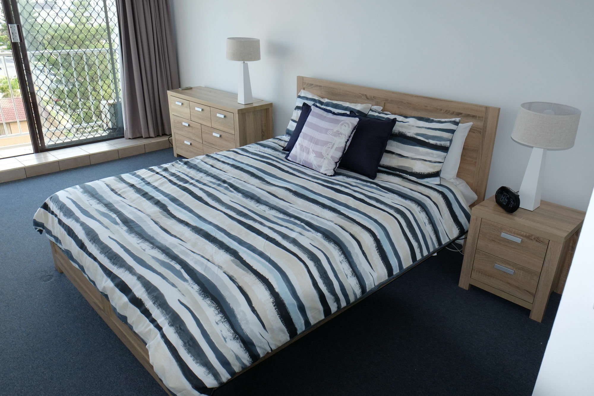 Queensleigh Holiday Apartments Броудбийч Екстериор снимка